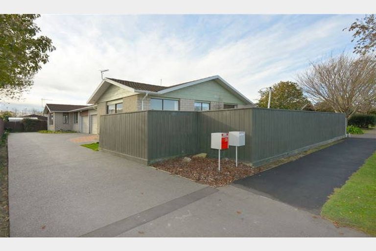 Photo of property in 32 Greenock Street, Redwood, Christchurch, 8051