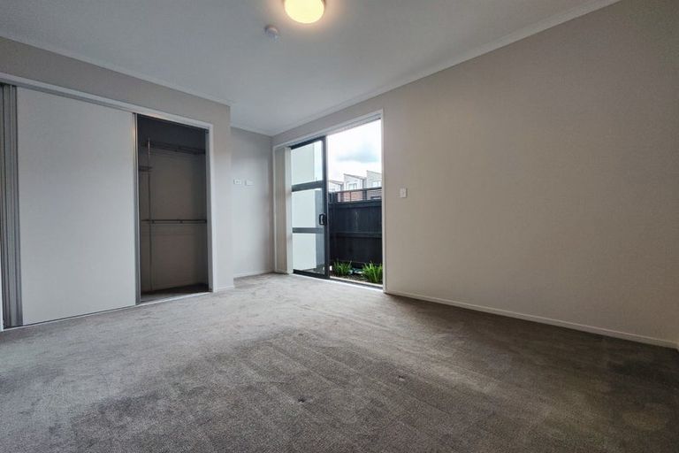 Photo of property in 14 Raranga Lane, Hobsonville, Auckland, 0616