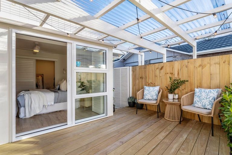 Photo of property in 2/4 Beach Road, Orewa, 0931