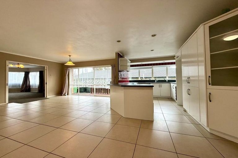 Photo of property in 79 Wairere Road, The Gardens, Auckland, 2105