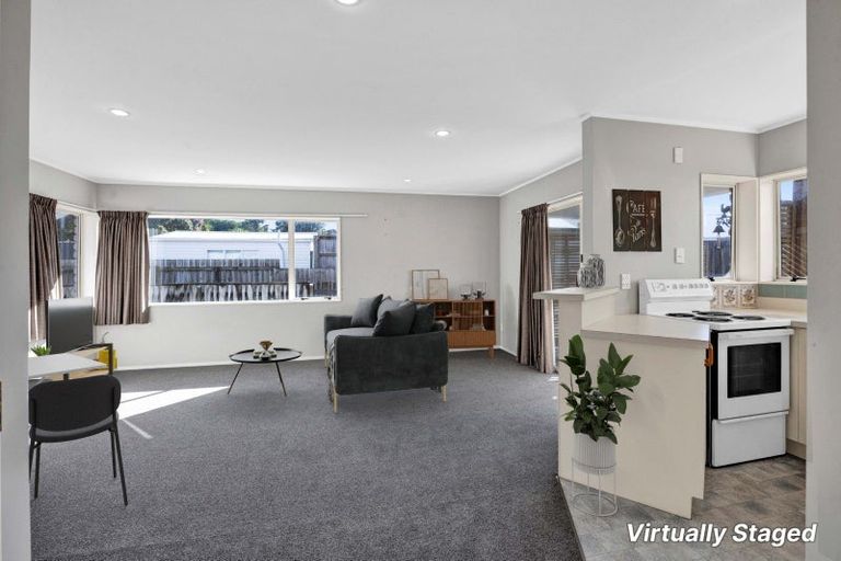 Photo of property in 2/59 Wallath Road, Westown, New Plymouth, 4310