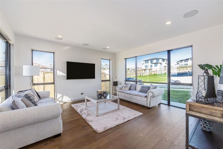 Photo of property in 9 Drover Close, Flat Bush, Auckland, 2019