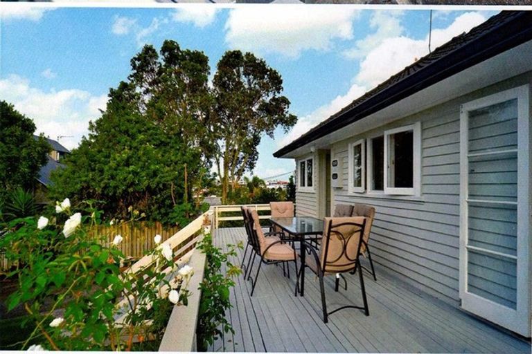 Photo of property in 53 Matai Road, Stanmore Bay, Whangaparaoa, 0932