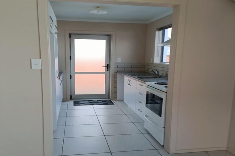 Photo of property in 2/26 Tower Street, Hornby, Christchurch, 8042