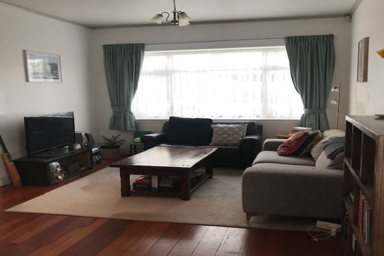 Photo of property in 9 Myrtle Crescent, Mount Cook, Wellington, 6021