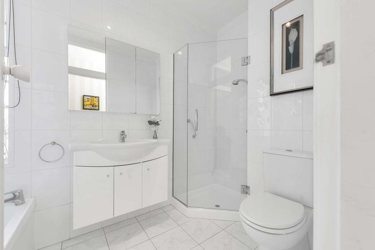 Photo of property in 84 Great North Road, Saint Johns Hill, Whanganui, 4500