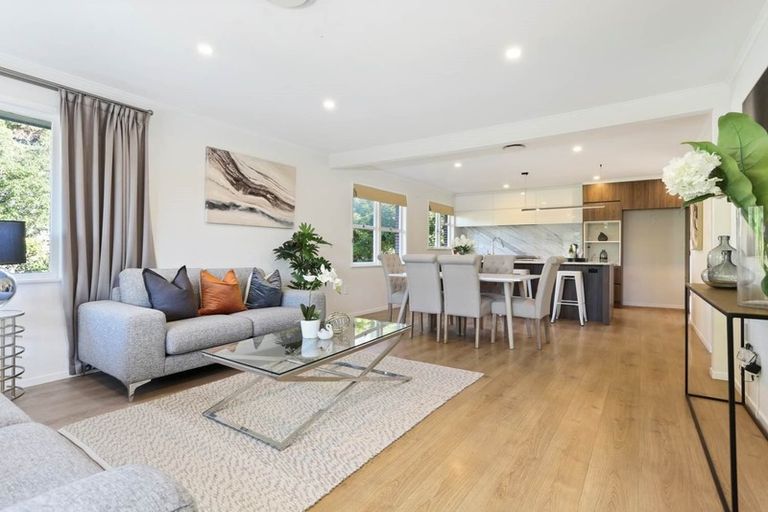 Photo of property in 2 Imatra Place, Sunnyhills, Auckland, 2010