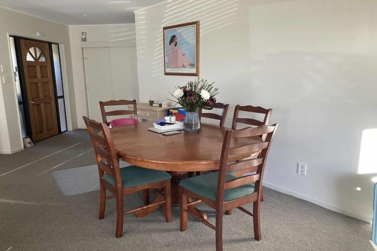 Photo of property in 1/279 Hobsonville Road, Hobsonville, Auckland, 0618