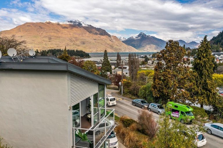 Photo of property in 97 Hallenstein Street, Queenstown, 9300