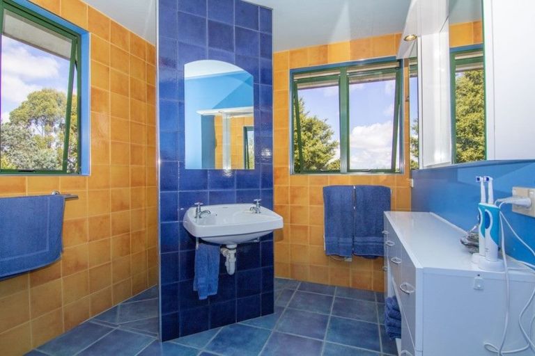 Photo of property in 156 Shanks Road, Helensville, 0875