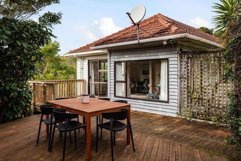Photo of property in 15 Chew Place, Ranui, Porirua, 5024