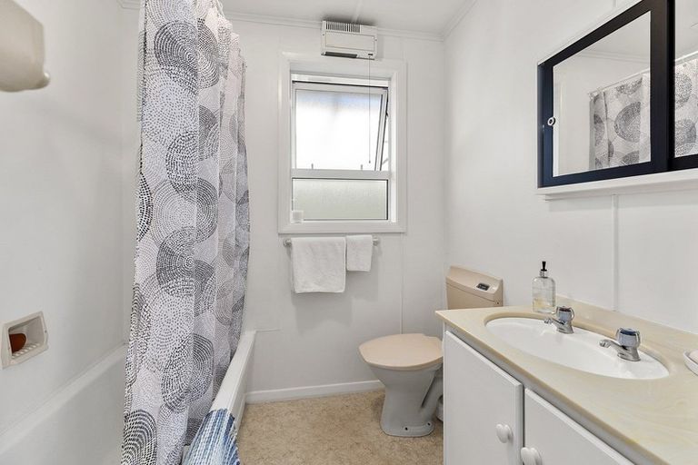 Photo of property in 68 Raukawa Street, Strathmore Park, Wellington, 6022