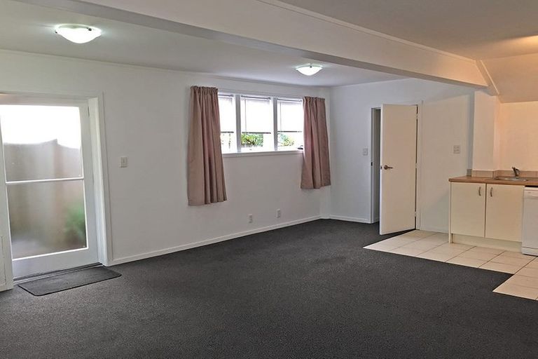 Photo of property in 82 Forrest Hill Road, Forrest Hill, Auckland, 0620