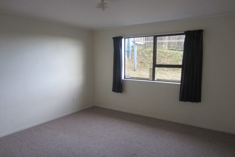 Photo of property in 16 Nalanda Crescent, Broadmeadows, Wellington, 6035