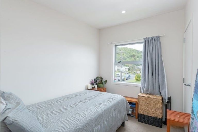 Photo of property in 18a Franklyn Road, Tawa, Wellington, 5028