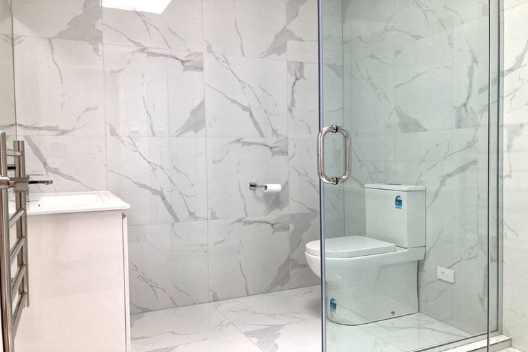 Photo of property in 32 Pilot Drive, Hobsonville, Auckland, 0616