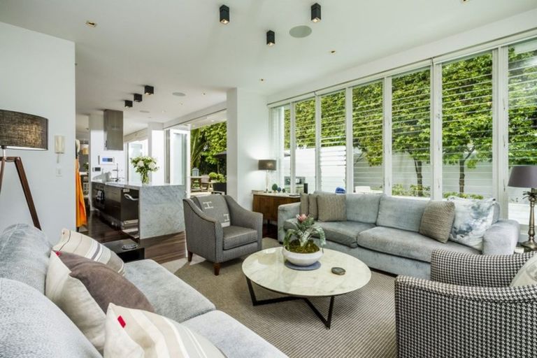 Photo of property in 2a Clifton Road, Hauraki, Auckland, 0622