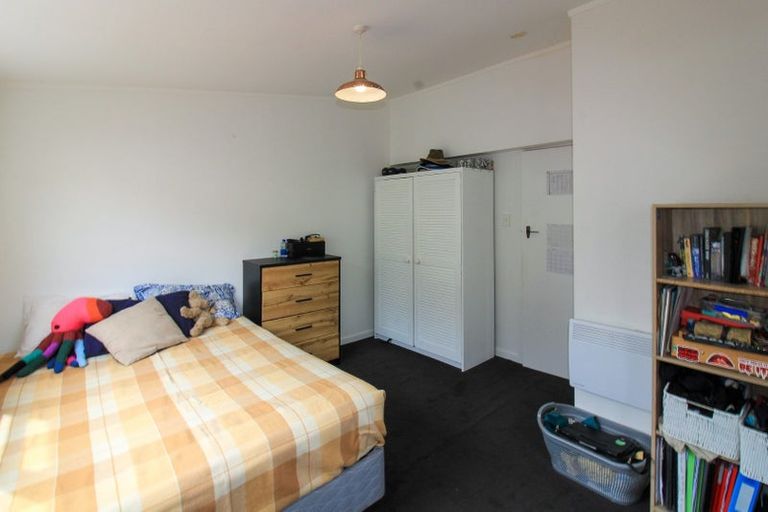 Photo of property in 18 Tamar Street, Island Bay, Wellington, 6023