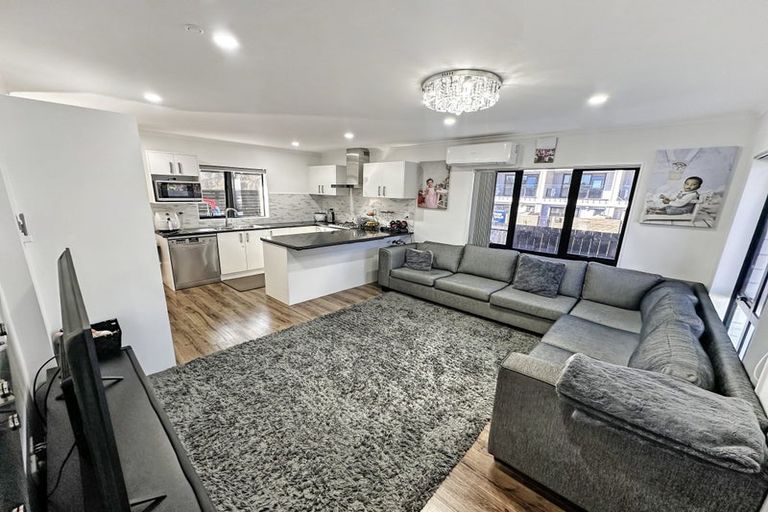 Photo of property in 17a Kerrydale Road, Manurewa, Auckland, 2102