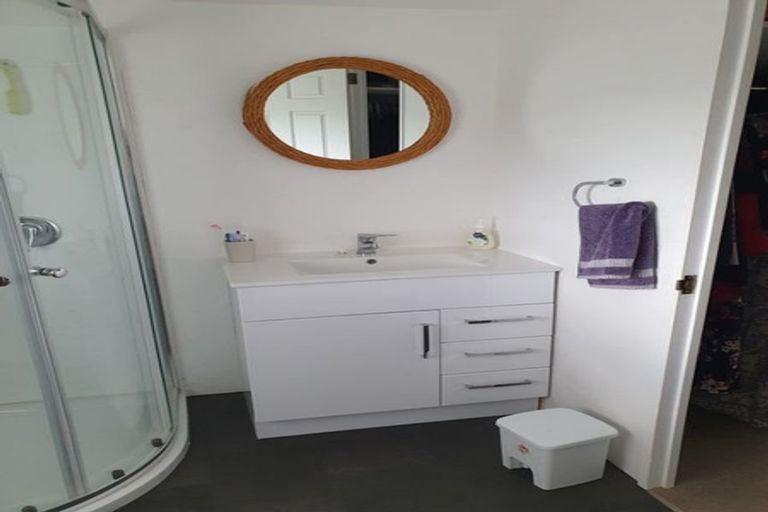 Photo of property in 647 Pipiwai Road, Matarau, Whangarei, 0176