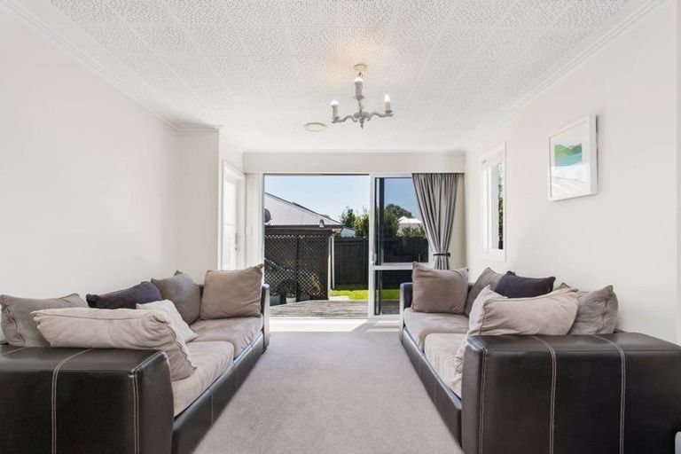 Photo of property in 18 Selwyn Street, Somerfield, Christchurch, 8024