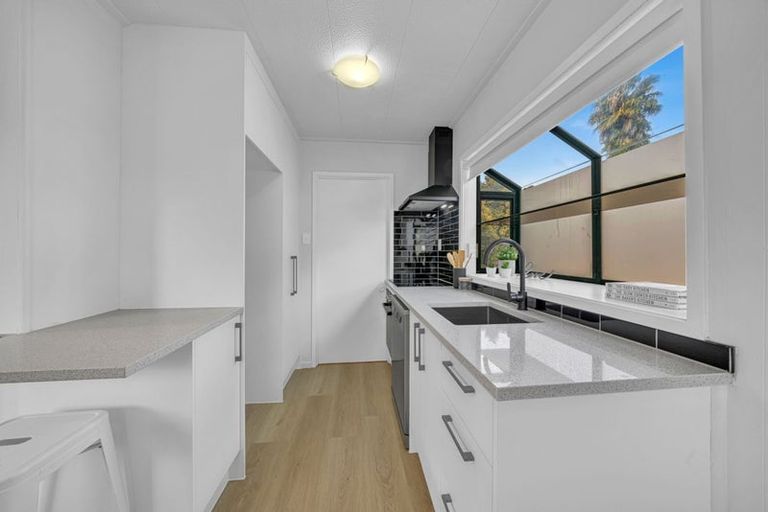 Photo of property in 2/40 Rosella Road, Mangere East, Auckland, 2024