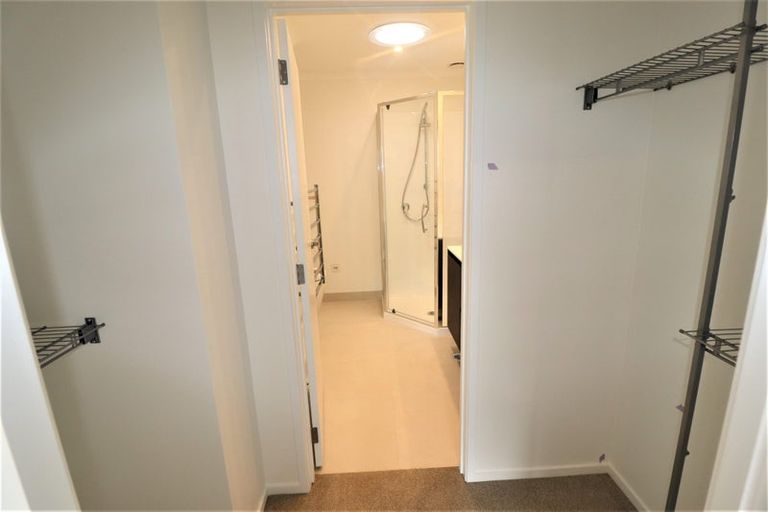 Photo of property in 34 Hobsonville Point Road, Hobsonville, Auckland, 0616