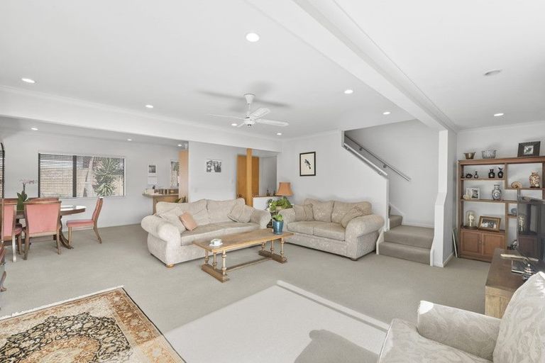 Photo of property in 94a /2 Coronation Road, Hillcrest, Auckland, 0627