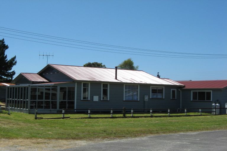 Photo of property in 1 Romilly Street, Westport, 7825