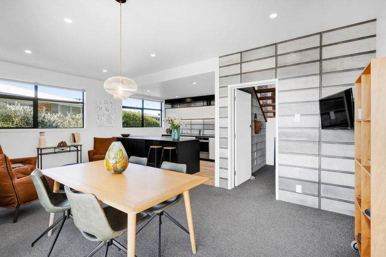 Photo of property in 40d Awanui Street, Merrilands, New Plymouth, 4312