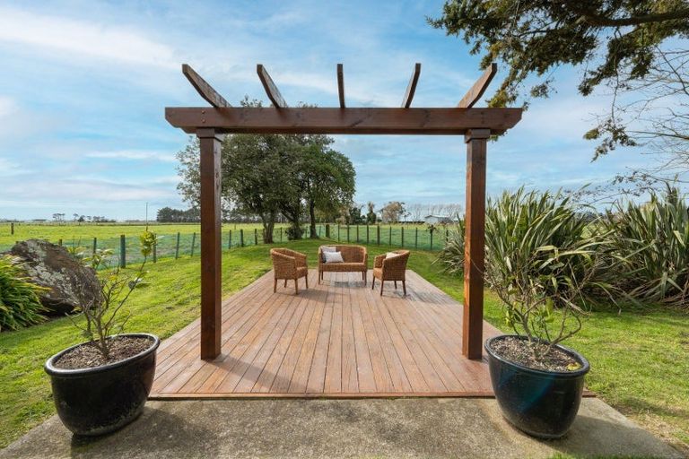 Photo of property in 537 No 1 Line, Longburn, Palmerston North, 4475
