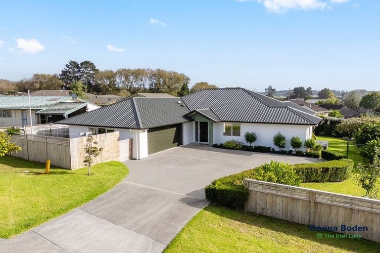 Photo of property in 14 George Crescent, Buckland, Pukekohe, 2677