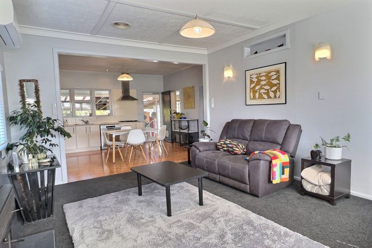 Photo of property in 82 Ferry Road, Clive, 4102