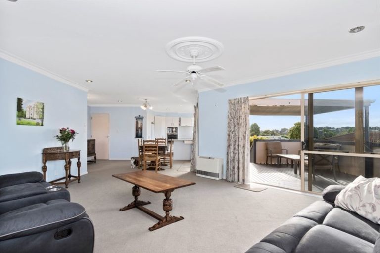 Photo of property in 18 Lucerne Place, Welcome Bay, Tauranga, 3112