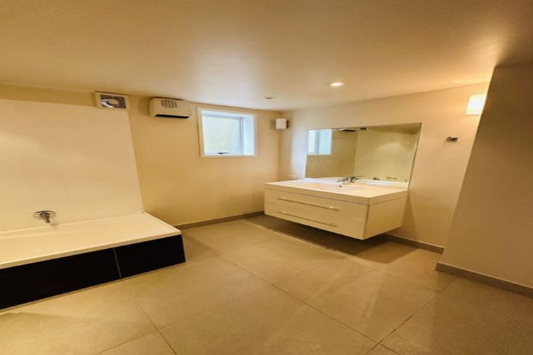Photo of property in 92 Castor Bay Road, Castor Bay, Auckland, 0620