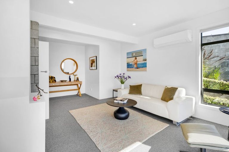 Photo of property in 40d Awanui Street, Merrilands, New Plymouth, 4312
