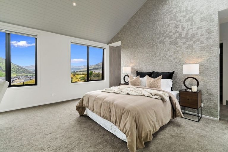 Photo of property in 44 Orford Drive, Jacks Point, Queenstown, 9371