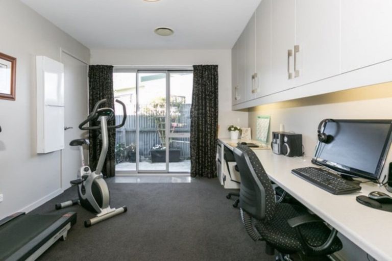 Photo of property in 7a Elbourne Street, Taradale, Napier, 4112