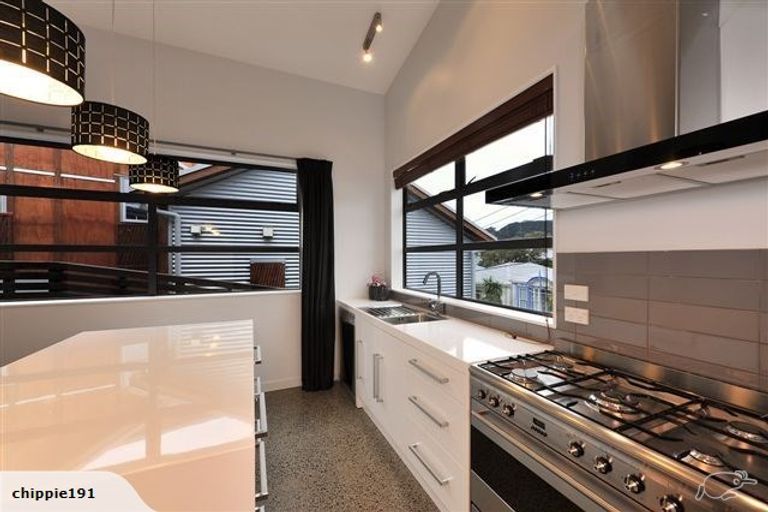 Photo of property in 20 Myrtle Crescent, Mount Cook, Wellington, 6021