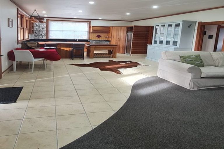 Photo of property in The Trading Post, 900 Waimarama Road, Waimarama, Havelock North, 4294