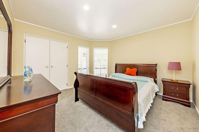 Photo of property in 147 Millhouse Drive, Golflands, Auckland, 2013