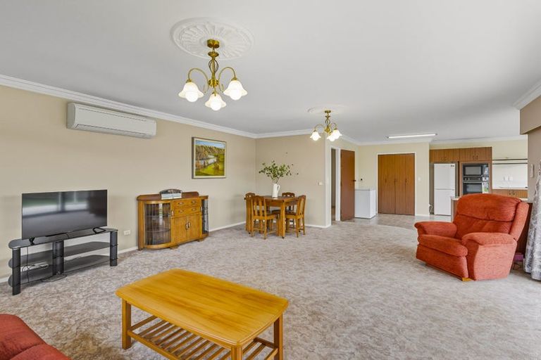 Photo of property in 11 The Avenue, Paraparaumu Beach, Paraparaumu, 5032