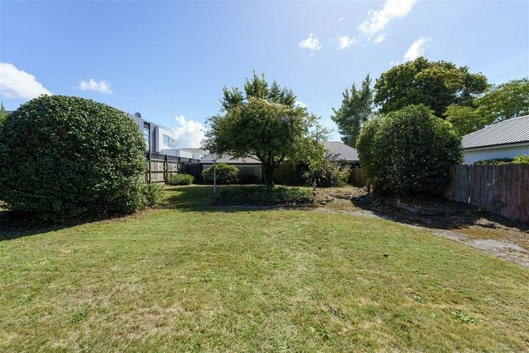 Photo of property in 71 Glandovey Road, Fendalton, Christchurch, 8052