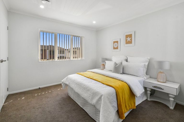 Photo of property in 5 Survila Street, Takanini, 2110