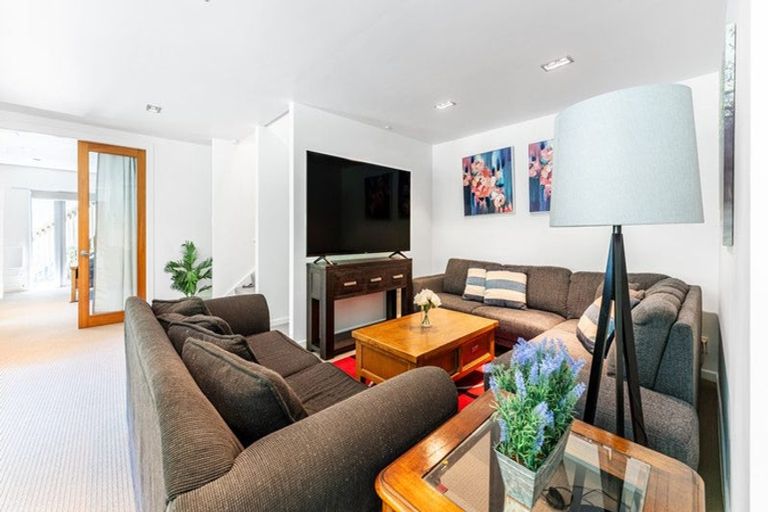 Photo of property in 17u2 Blackbridge Road, Wadestown, Wellington, 6012