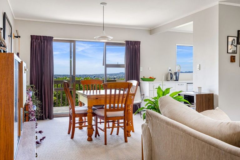 Photo of property in 1/262 Don Buck Road, Massey, Auckland, 0614