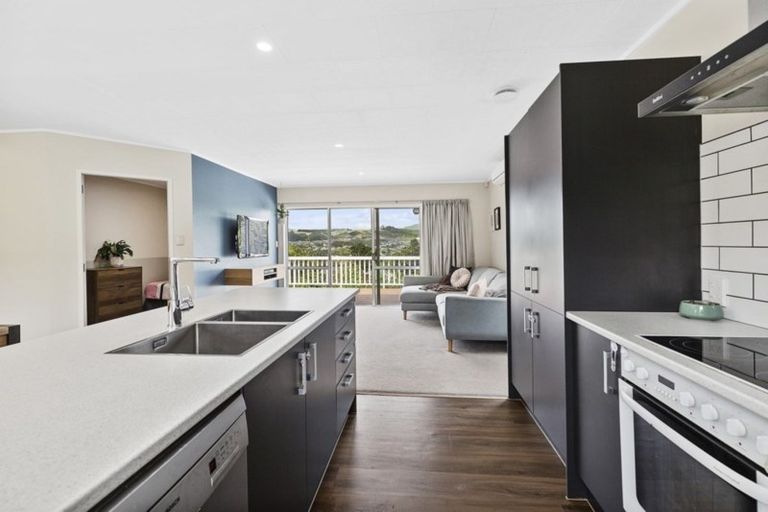 Photo of property in 17 The Sounding, Whitby, Porirua, 5024