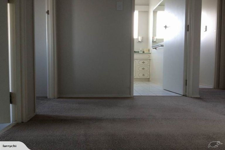 Photo of property in 2/38b Manuka Road, Glenfield, Auckland, 0629