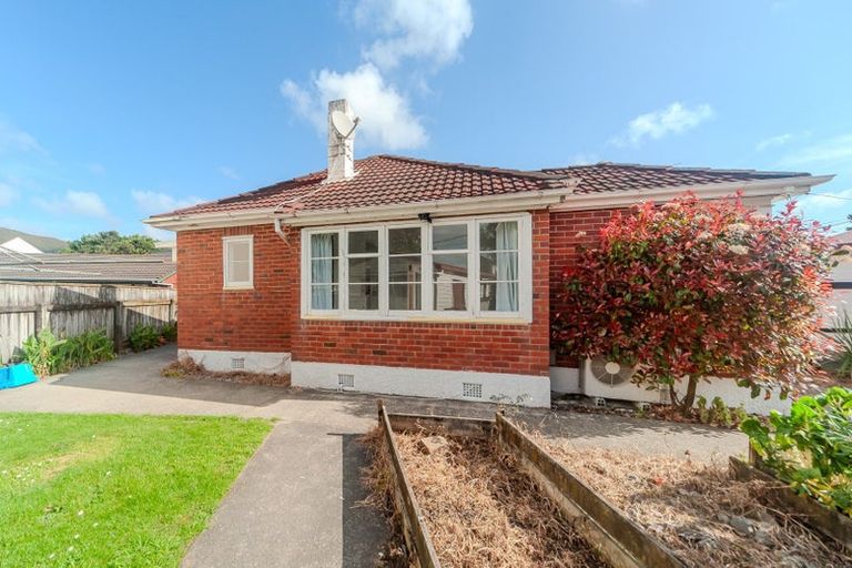 Photo of property in 90 Copeland Street, Epuni, Lower Hutt, 5011