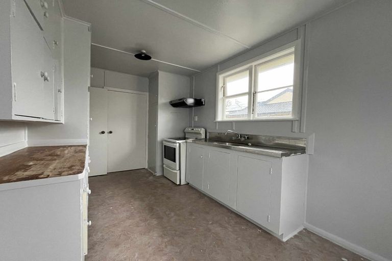 Photo of property in 1034 High Street, Avalon, Lower Hutt, 5011